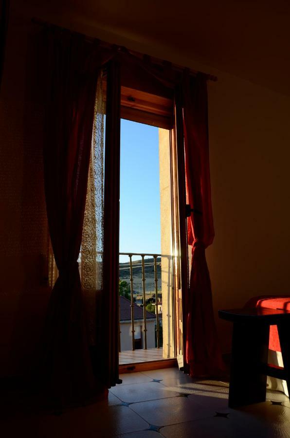 Casa Rural Alcarrena シグエンサ エクステリア 写真
