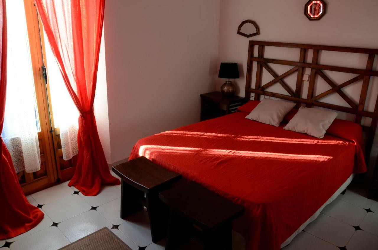 Casa Rural Alcarrena シグエンサ エクステリア 写真
